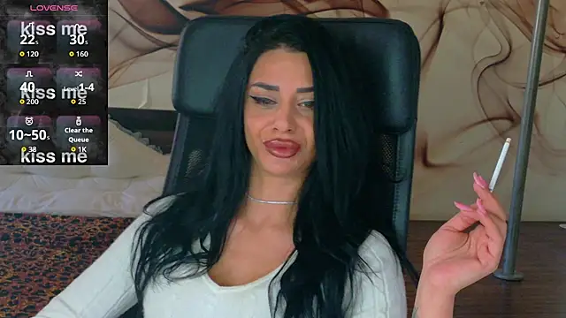 Snapshot of NaomiScarlet chatting on 11/03/25, 09:21 NaomiScarlet online show from 11/03/25, 09:21