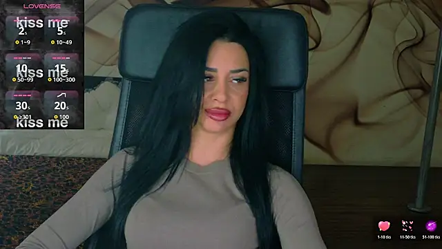 Snapshot of NaomiScarlet chatting on 11/12/25, 10:37 NaomiScarlet online show from 11/12/25, 10:37