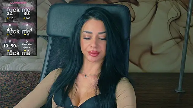 Snapshot of NaomiScarlet chatting on 11/18/25, 10:41 NaomiScarlet online show from 11/18/25, 10:41