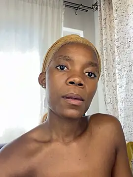Snapshot of prettydollyy chatting on 03/25/26, 07:58 prettydollyy online show from 03/25/26, 07:58
