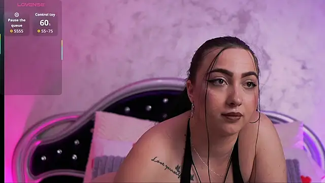 SweetySasha18 online show from 06/18/26, 05:17