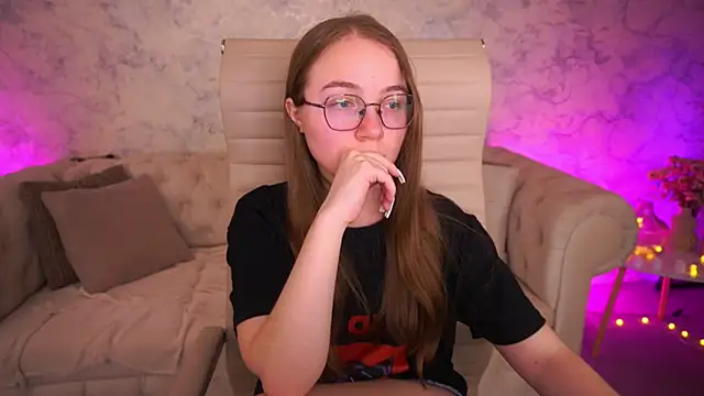 ArrinaWairr online show from 06/02/26, 07:21