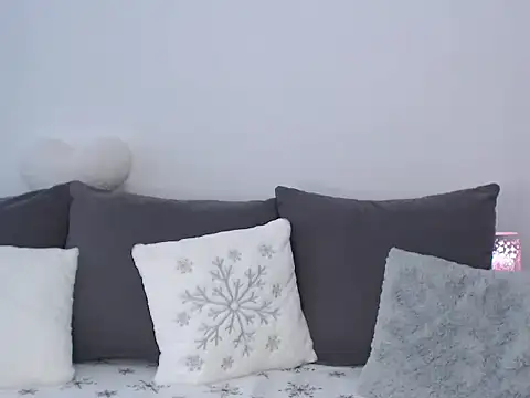 RoxanneLiss online show from 12/14/25, 12:43