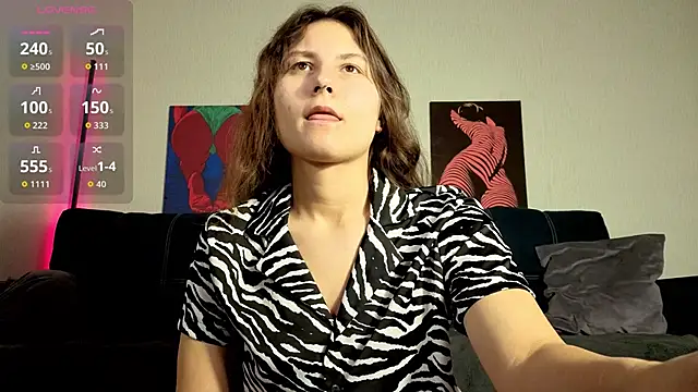 TrixiBell online show from 11/08/25, 04:56