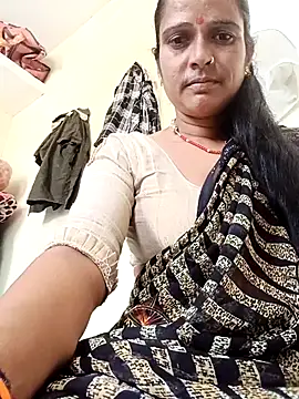 Cutreet online show from 09/15/25, 05:18