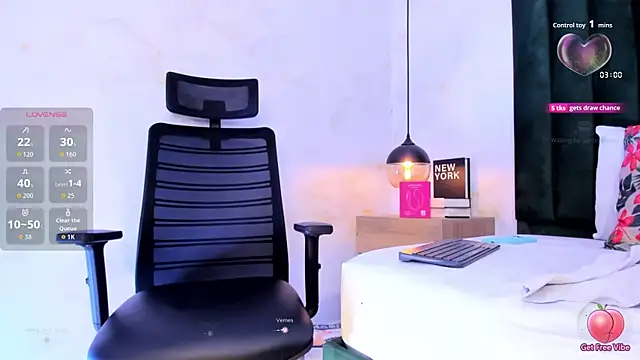 Snapshot of Jim_twink chatting on 11/13/25, 07:24 Jim twink online show from 11/13/25, 07:24