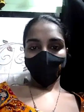 Snapshot of Zoya_G chatting on 10/15/25, 09:15 Zoya G online show from 10/15/25, 09:15