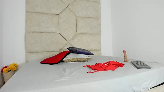 Rosse Evans 3 online show from 09/13/25, 12:43