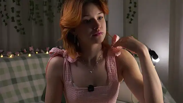 Snapshot of BlytheBenny chatting on 11/09/25, 12:20 BlytheBenny online show from 11/09/25, 12:20