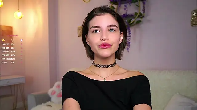 EleneButton online show from 10/24/25, 01:03