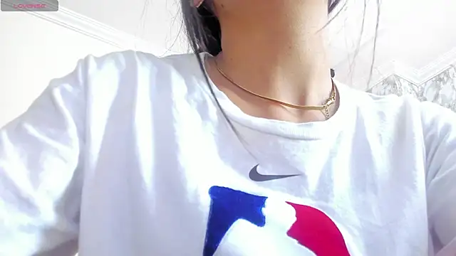 Snapshot of Sheilly_brown chatting on 12/04/25, 07:11 Sheilly brown online show from 12/04/25, 07:11