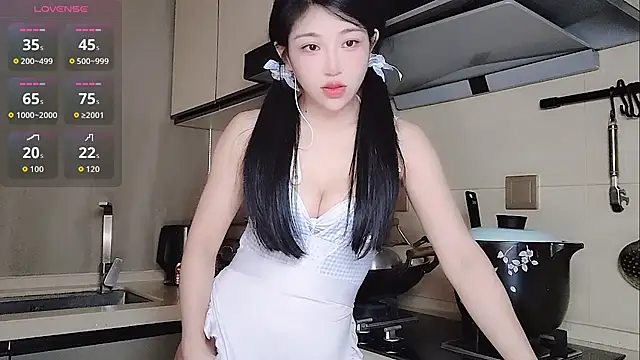 Coco--01 online show from 09/22/25, 11:51