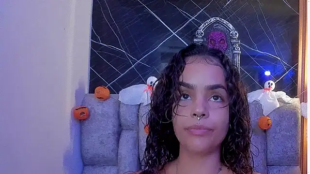 roxanne dl online show from 10/22/25, 11:54