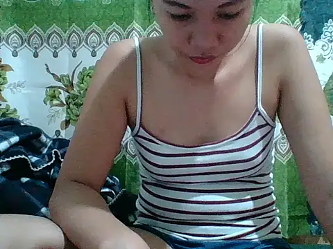 Snapshot of Sweet_Gera21 chatting on 11/13/25, 11:31 Sweet Gera21 online show from 11/13/25, 11:31