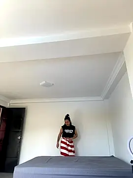 Snapshot of JuanitaMore01 chatting on 10/28/25, 01:36 JuanitaMore01 online show from 10/28/25, 01:36