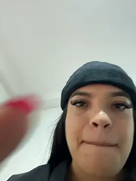 JuanitaMore01 online show from 07/02/26, 03:23