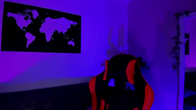 ZoeValencia1 online show from 09/17/25, 11:56