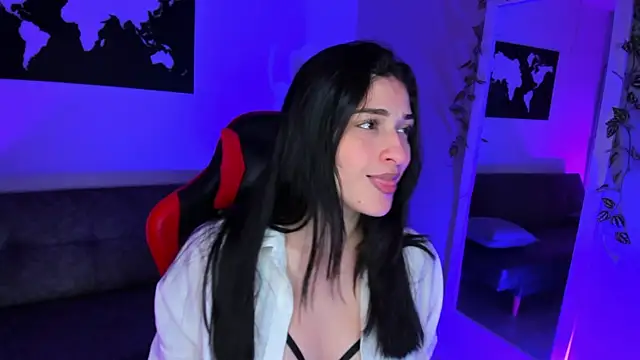 ZoeValencia1 online show from 10/23/25, 12:15