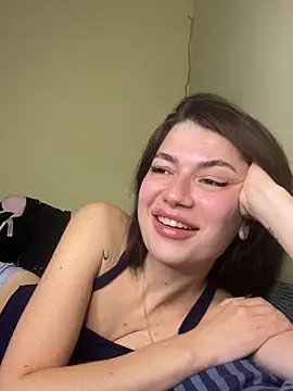 Snapshot of Cute_Erika chatting on 10/12/25, 04:28 Cute Erika online show from 10/12/25, 04:28