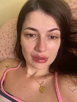 Cute Erika online show from 11/25/25, 10:37