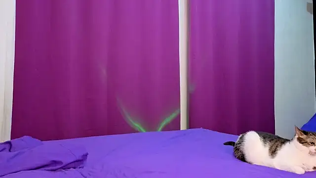 Snapshot of callmealexthx chatting on 10/28/25, 10:30 callmealexthx online show from 10/28/25, 10:30