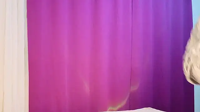 Snapshot of callmealexthx chatting on 10/30/25, 03:24 callmealexthx online show from 10/30/25, 03:24