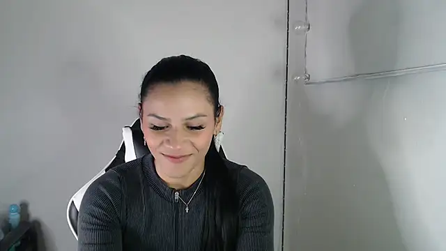JessGarcia online show from 11/19/25, 02:50
