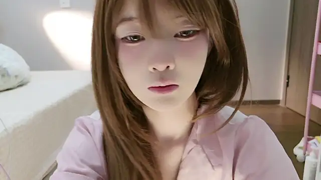 EnEn xiaobao online show from 12/16/25, 01:05