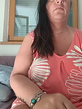 LaReginaNera online show from 06/13/26, 06:11