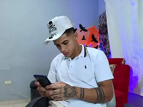 sweet Brunettes01 online show from 10/18/25, 11:16