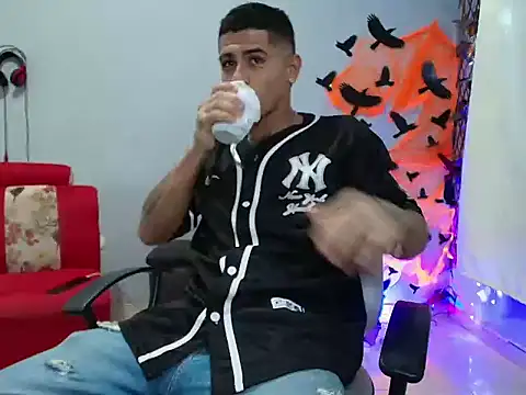 sweet Brunettes01 online show from 10/24/25, 09:55