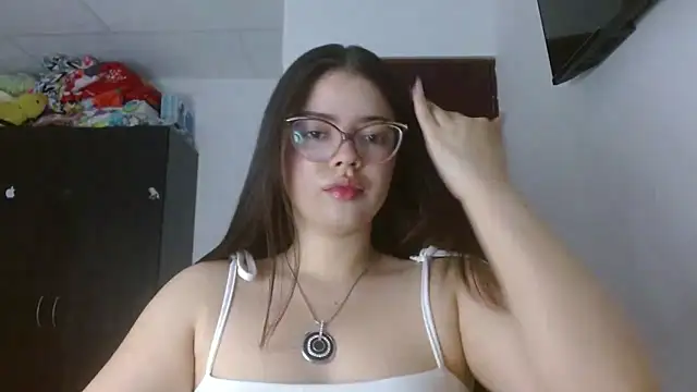 Valentina2390 online show from 05/05/26, 01:35