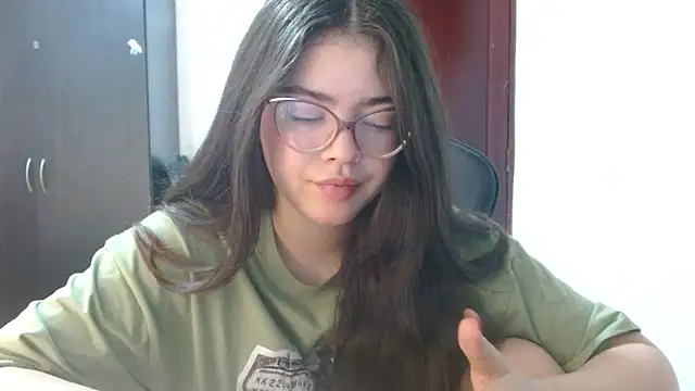 Valentina2390 online show from 06/21/26, 01:30