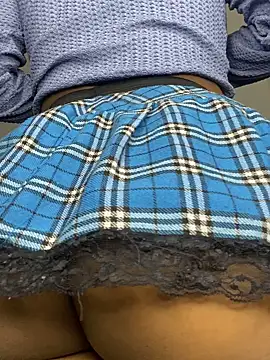 Snapshot of Rousevans_ chatting on 11/02/25, 04:15 Rousevans online show from 11/02/25, 04:15