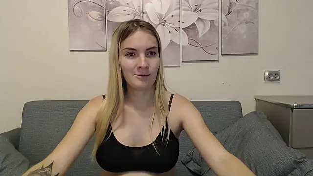 Snapshot of ProstoMaria chatting on 10/01/25, 10:21 ProstoMaria online show from 10/01/25, 10:21