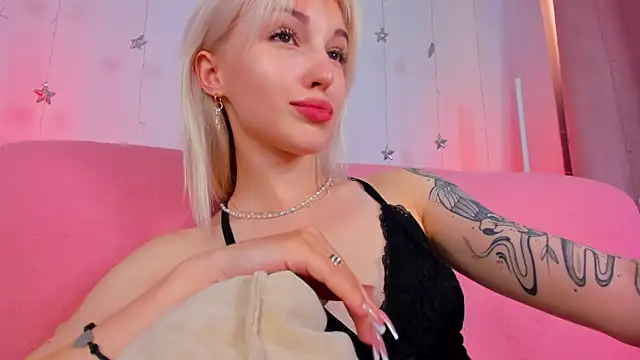 LisaFoxyMe online show from 06/14/26, 02:24