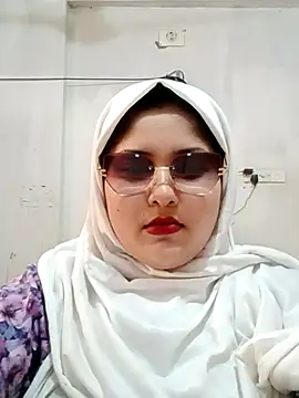 Nusrat-N online show from 06/26/26, 09:14