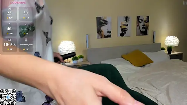 Kira Adler online show from 06/15/26, 12:46
