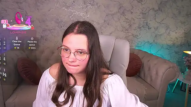 Snapshot of SophieDreamss chatting on 10/03/25, 07:55 SophieDreamss online show from 10/03/25, 07:55