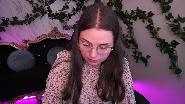 Snapshot of SophieDreamss chatting on 10/10/25, 12:59 SophieDreamss online show from 10/10/25, 12:59