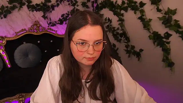 Snapshot of SophieDreamss chatting on 10/23/25, 02:05 SophieDreamss online show from 10/23/25, 02:05