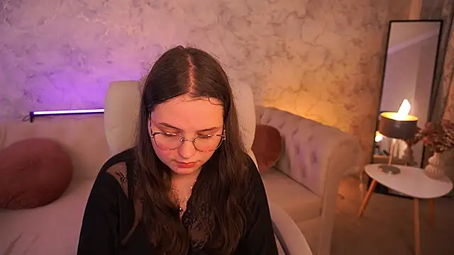 Snapshot of SophieDreamss chatting on 10/24/25, 10:06 SophieDreamss online show from 10/24/25, 10:06