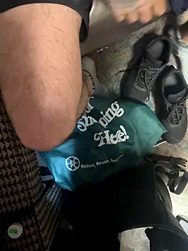 Snapshot of makeyoucum1716 chatting on 09/29/25, 03:39 makeyoucum1716 online show from 09/29/25, 03:39