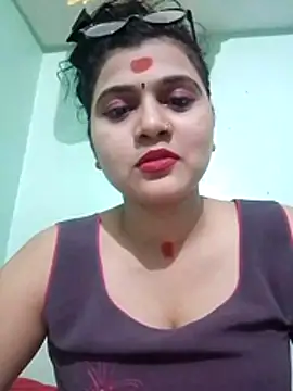Snapshot of Kavya-Tiwari chatting on 11/01/25, 06:21 Kavya-Tiwari online show from 11/01/25, 06:21