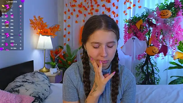 CatherineRichards online show from 10/20/25, 09:43