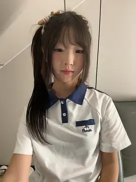 Snapshot of lelebaybay888 chatting on 10/11/25, 03:32 lelebaybay888 online show from 10/11/25, 03:32