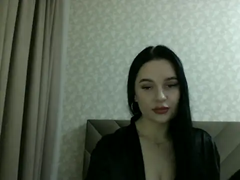 Snapshot of Lulii24 chatting on 10/24/25, 05:20 Lulii24 online show from 10/24/25, 05:20