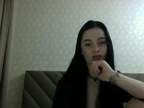 Snapshot of Lulii24 chatting on 11/18/25, 02:50 Lulii24 online show from 11/18/25, 02:50