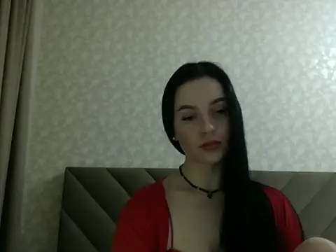 Snapshot of Lulii24 chatting on 11/18/25, 11:26 Lulii24 online show from 11/18/25, 11:26