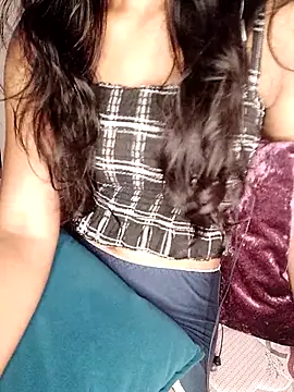 Snapshot of trending_tamizhachii chatting on 10/19/25, 05:57 trending tamizhachii online show from 10/19/25, 05:57